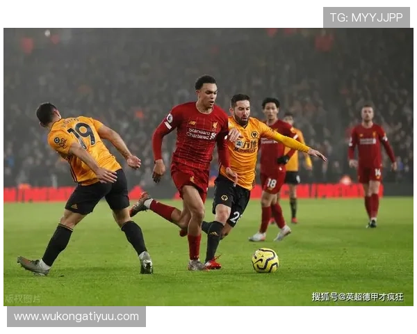 内维斯后场出球与组织核心作用解析