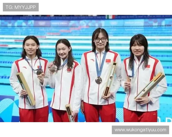 余依婷这姑娘，训练完直接去逛奢侈品店，运动员也能活成小公举？